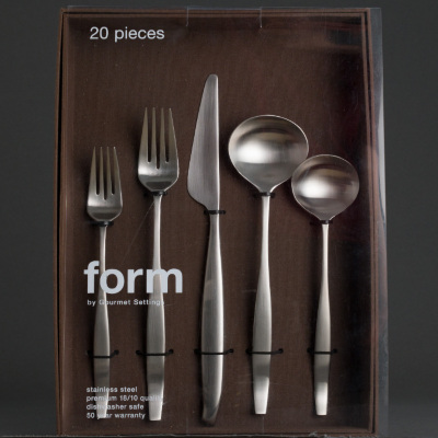 Flatware Set and commercial packaging