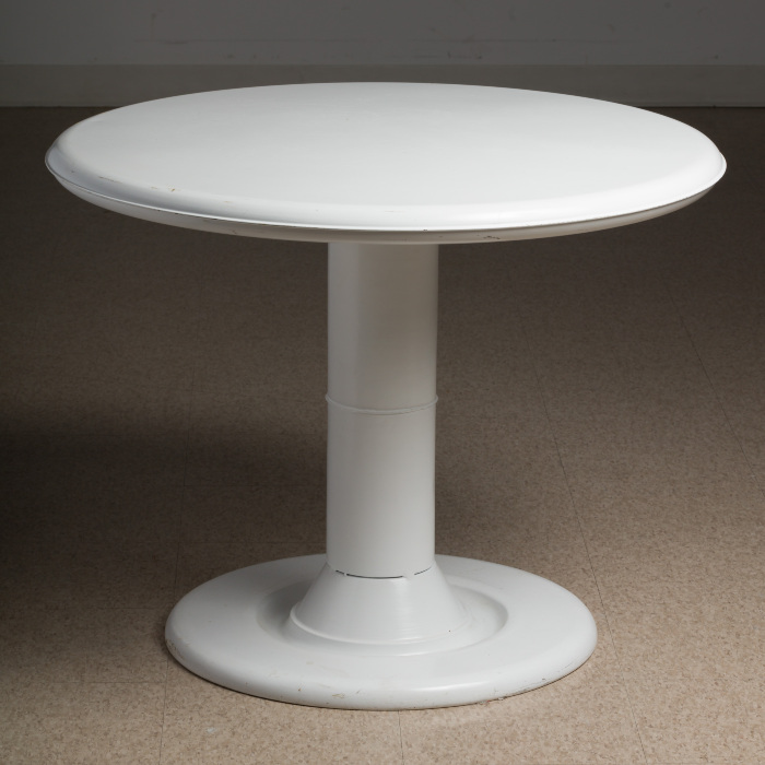 Pedestal Table